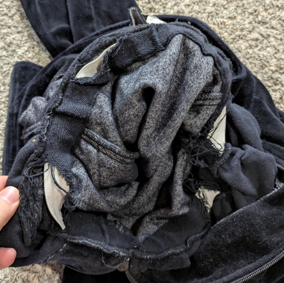 Vintage Saks Fifth Folio Collection Black Velvet Pearl Accent Zip Up Jumpsuit M - Picture 9 of 11